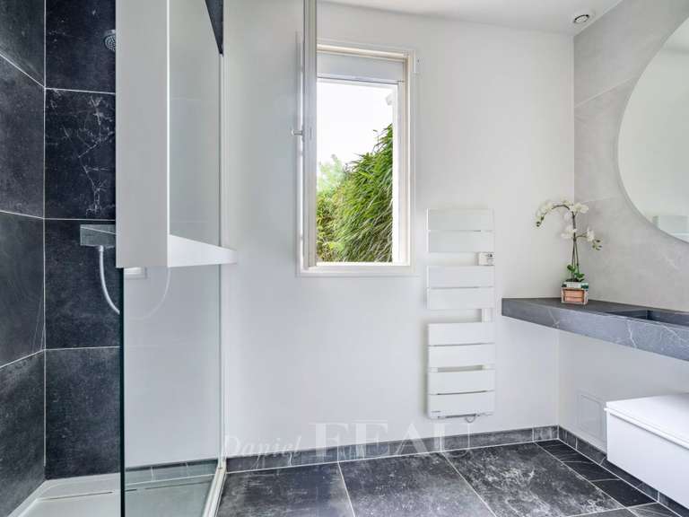 Maison Saint-Germain-en-Laye - 5 chambres - 310m²