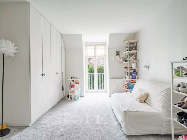 Maison Saint-Germain-en-Laye - 5 chambres - 310m²