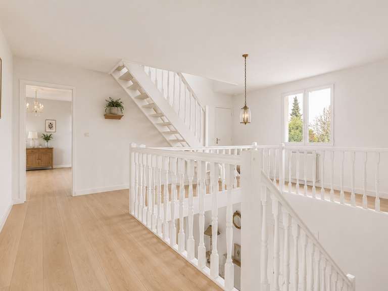 House Saint-Germain-en-Laye - 5 bedrooms - 245m²