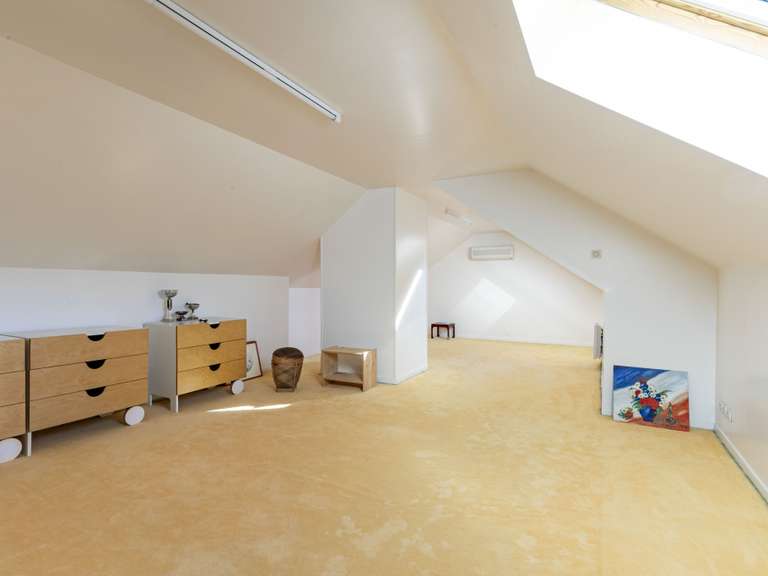 House Saint-Germain-en-Laye - 5 bedrooms - 245m²
