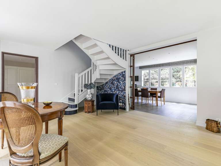 Maison Saint-Germain-en-Laye - 6 chambres - 330m²