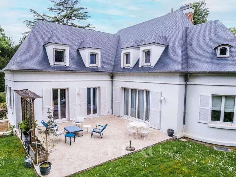 Maison Saint-Germain-en-Laye - 7 chambres - 315m²