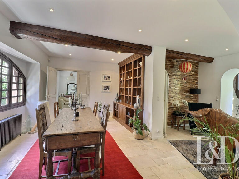 House Saint-Germain-lès-Corbeil - 4 bedrooms - 245m²