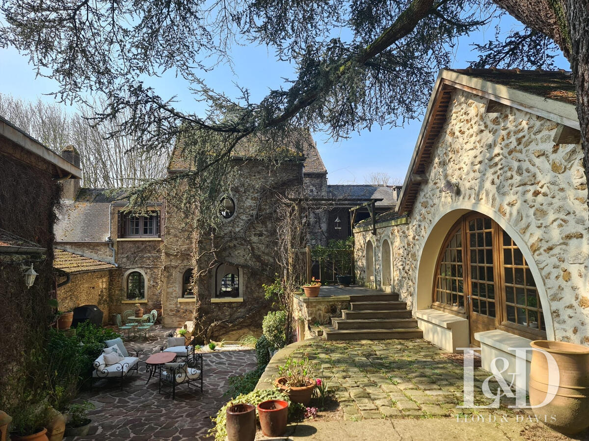 House Saint-Germain-lès-Corbeil