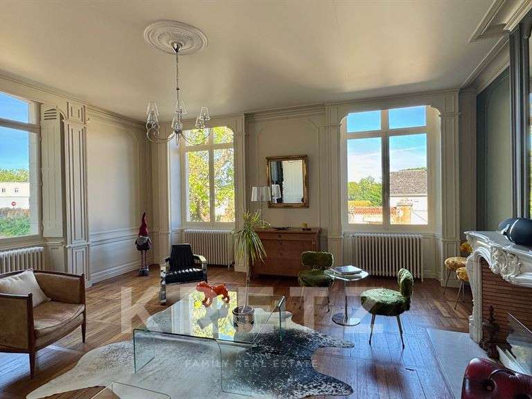 Maison Saint-Gervais-la-Forêt - 8 chambres - 372m²