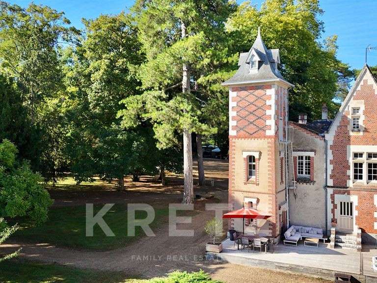 Maison Saint-Gervais-la-Forêt - 8 chambres - 372m²