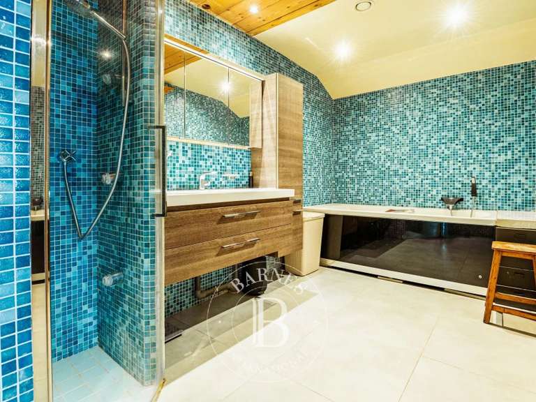 Unusual property Saint-Gervais-les-Bains - 6 bedrooms - 288m²