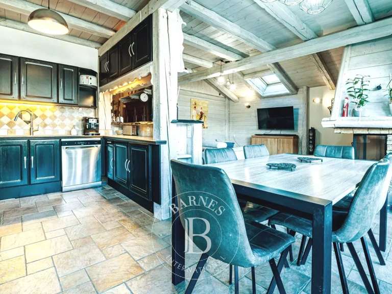 Unusual property Saint-Gervais-les-Bains - 6 bedrooms - 288m²