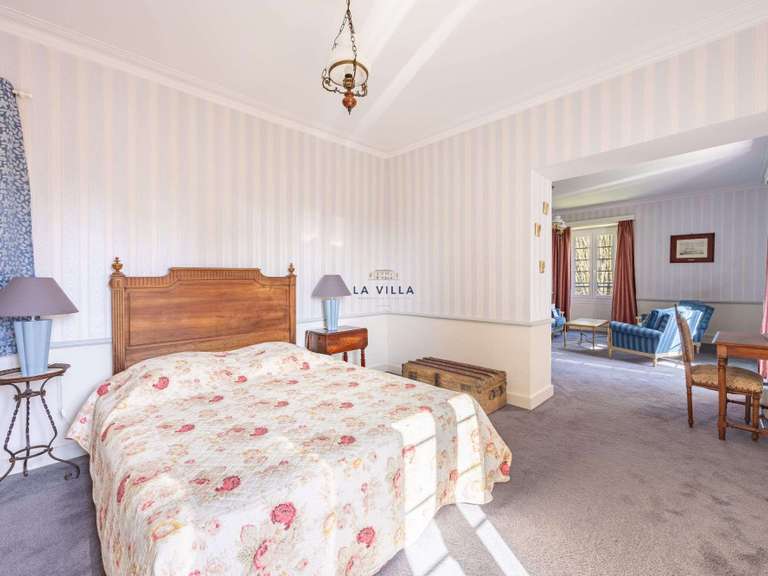 Castle Saint-Gilles-Croix-de-Vie - 9 bedrooms