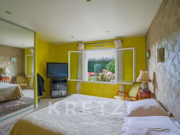 Maison Saint-Gilles-Croix-de-Vie - 6 chambres - 255m²