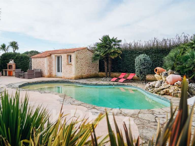 Maison Saint-Gilles-Croix-de-Vie - 6 chambres - 255m²