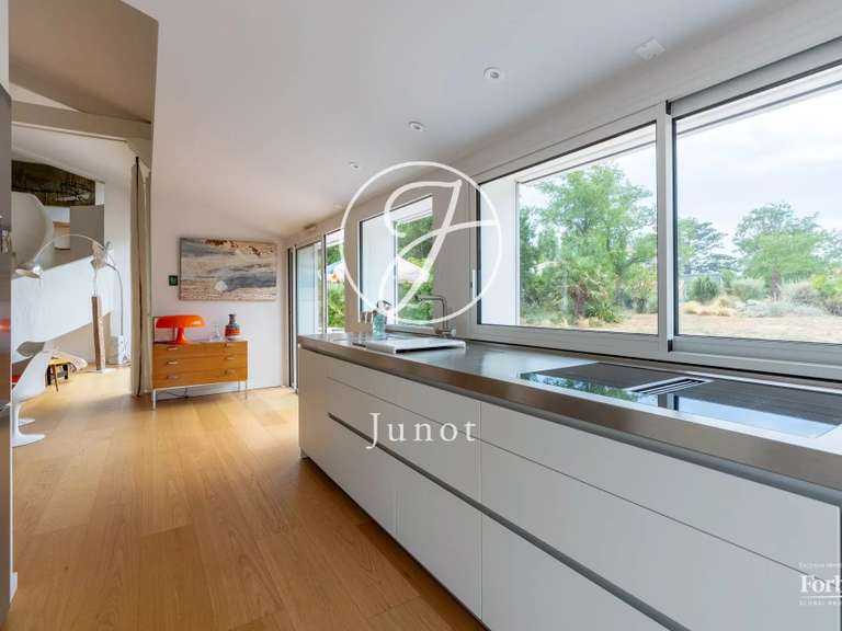 Maison Saint-Gilles-Croix-de-Vie - 6 chambres - 425m²