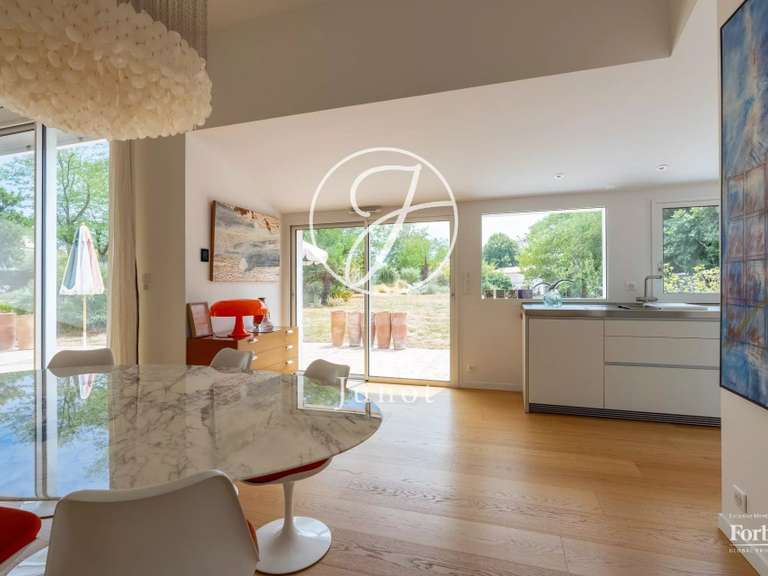 Maison Saint-Gilles-Croix-de-Vie - 6 chambres - 425m²