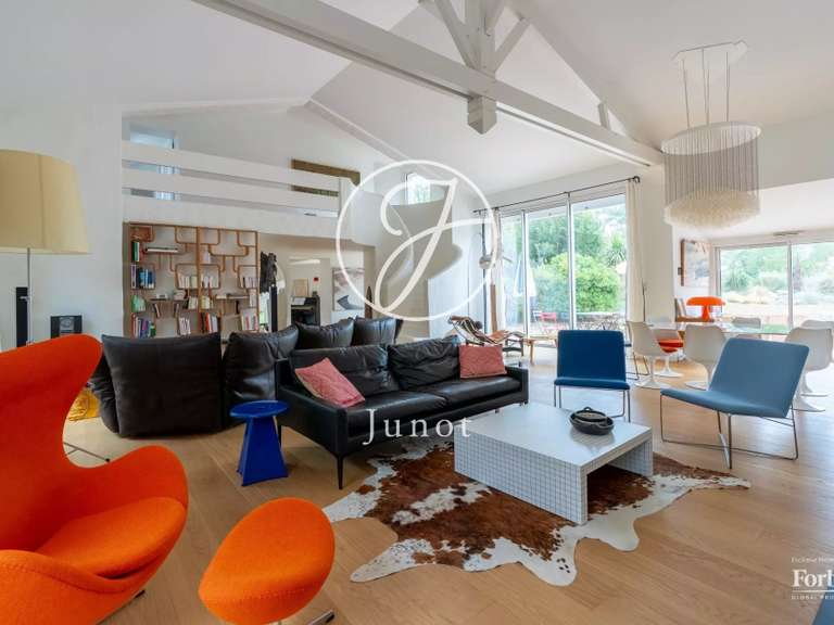 Maison Saint-Gilles-Croix-de-Vie - 6 chambres - 425m²