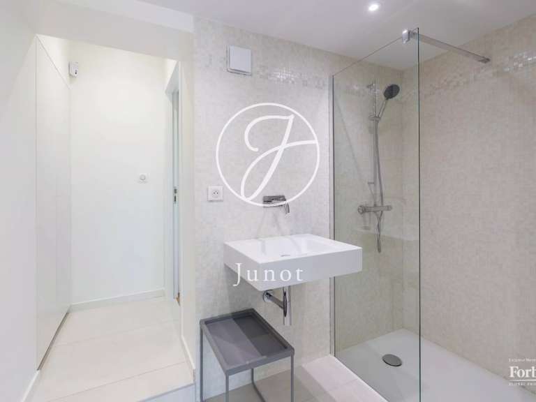 Maison Saint-Gilles-Croix-de-Vie - 6 chambres - 425m²