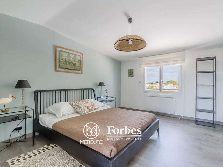 Villa Saint-Gilles-Croix-de-Vie - 6 bedrooms - 273m²
