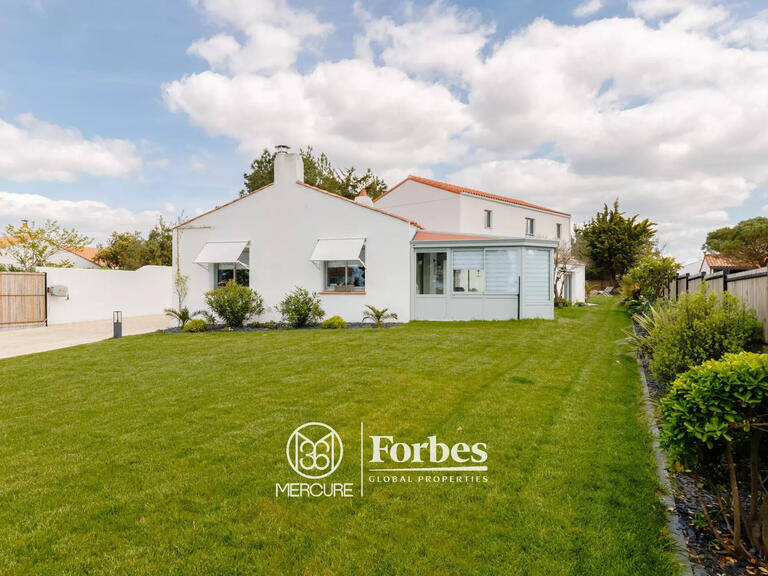 Villa Saint-Gilles-Croix-de-Vie - 6 bedrooms - 273m²