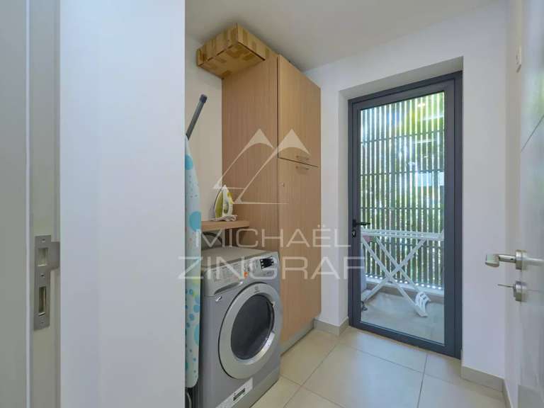 Apartment saint-gilles-les-bains - 3 bedrooms - 153m²