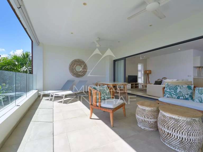 Apartment saint-gilles-les-bains - 3 bedrooms - 153m²