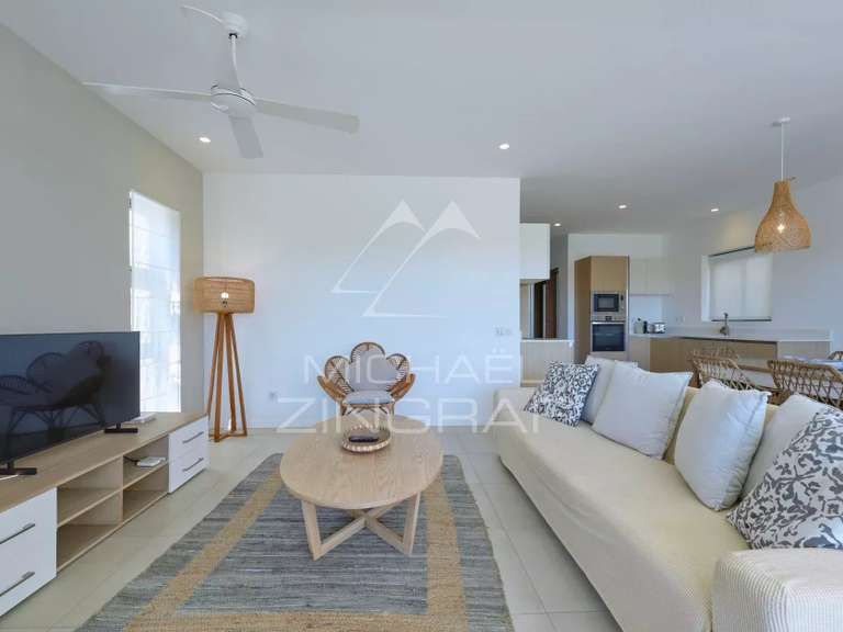 Apartment saint-gilles-les-bains - 3 bedrooms - 153m²