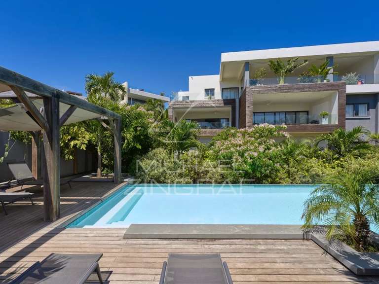 Apartment saint-gilles-les-bains - 3 bedrooms - 153m²