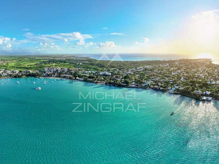 Apartment saint-gilles-les-bains - 3 bedrooms - 393m²