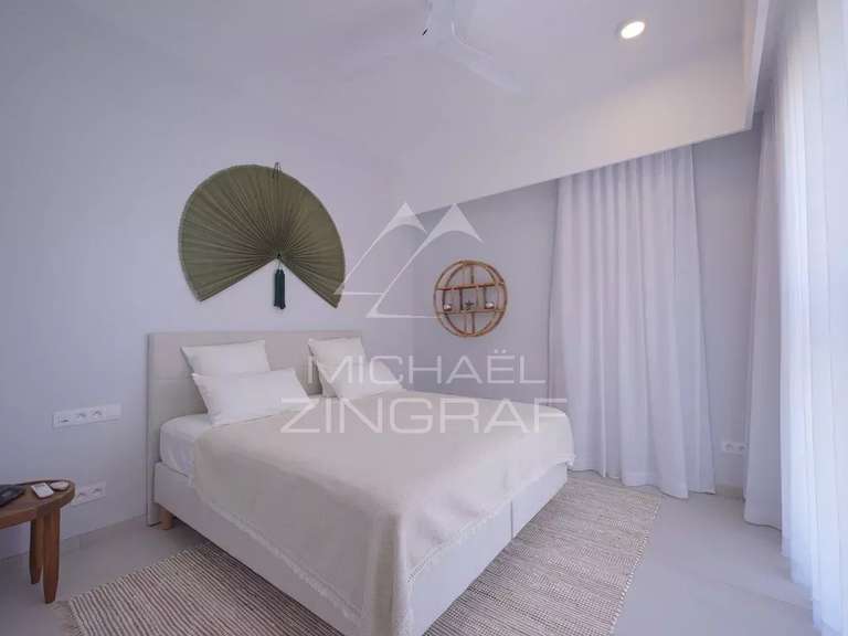 Apartment saint-gilles-les-bains - 3 bedrooms - 226m²