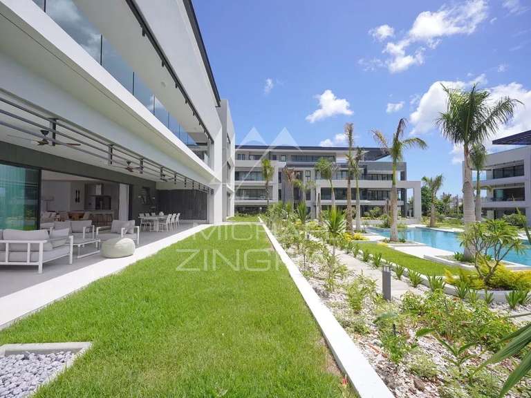 Apartment saint-gilles-les-bains - 3 bedrooms - 226m²