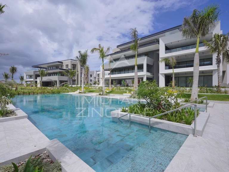 Apartment saint-gilles-les-bains - 3 bedrooms - 226m²