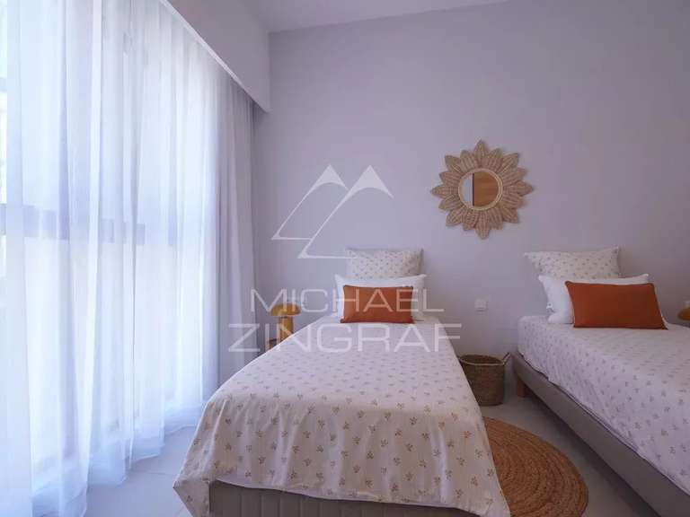 Apartment saint-gilles-les-bains - 3 bedrooms - 226m²