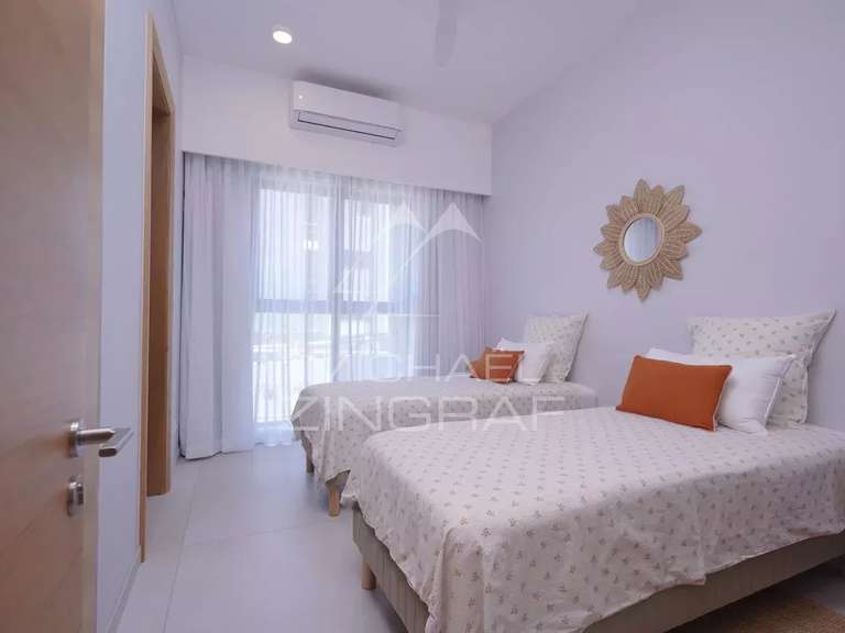 Apartment saint-gilles-les-bains - 3 bedrooms - 226m²