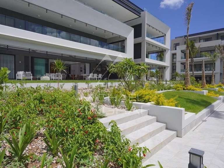 Apartment saint-gilles-les-bains - 3 bedrooms - 226m²
