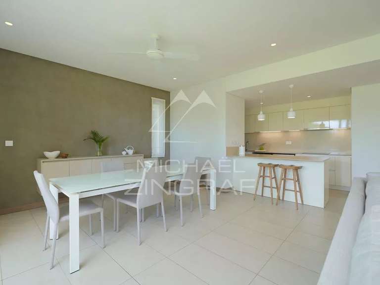 Apartment saint-gilles-les-bains - 2 bedrooms - 175m²