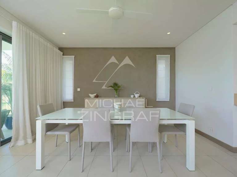 Apartment saint-gilles-les-bains - 2 bedrooms - 175m²