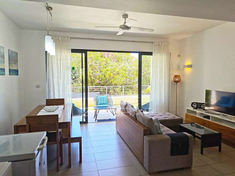 Apartment saint-gilles-les-bains - 3 bedrooms - 127m²