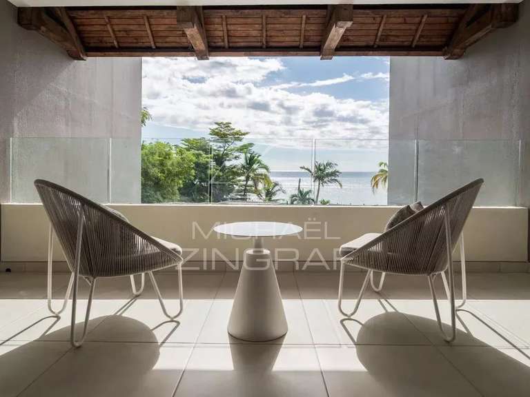 Apartment saint-gilles-les-bains - 3 bedrooms - 182m²
