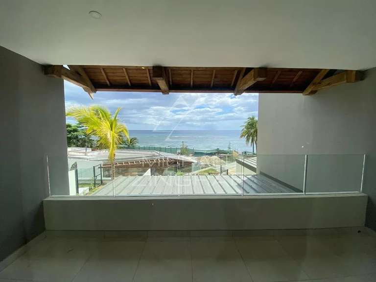 Apartment saint-gilles-les-bains - 3 bedrooms - 182m²