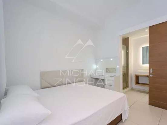 Appartement Saint-gilles-les-bains - 3 chambres - 129m²