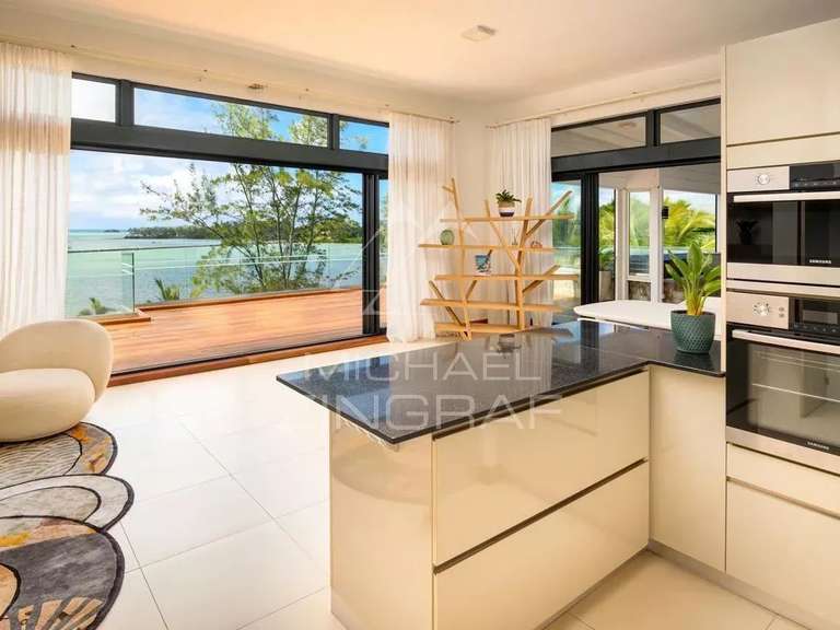 Apartment saint-gilles-les-bains - 4 bedrooms - 434m²