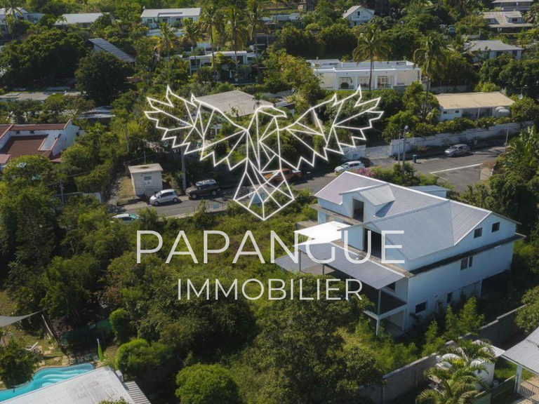 Terrain Saint-gilles-les-bains - 1400m²