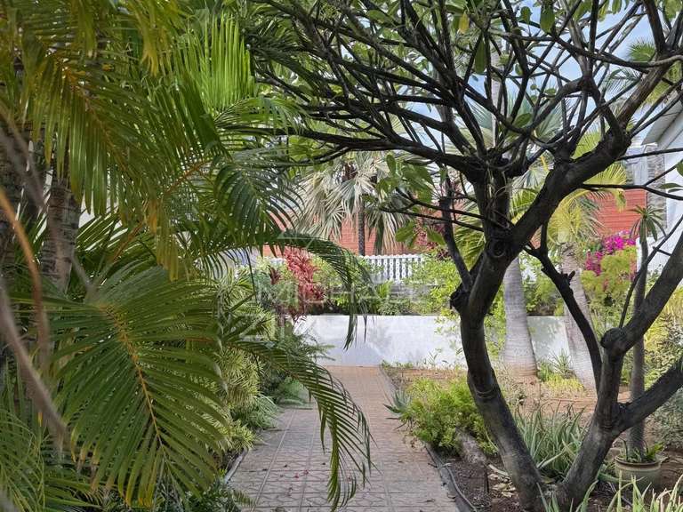 Villa Saint-gilles-les-bains - 5 chambres - 143m²