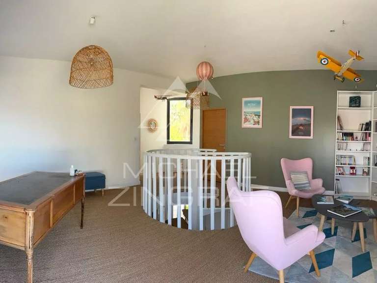 Villa Saint-gilles-les-bains - 7 chambres - 470m²