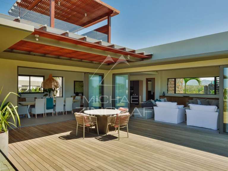 Villa with Sea view saint-gilles-les-bains - 4 bedrooms - 492m²