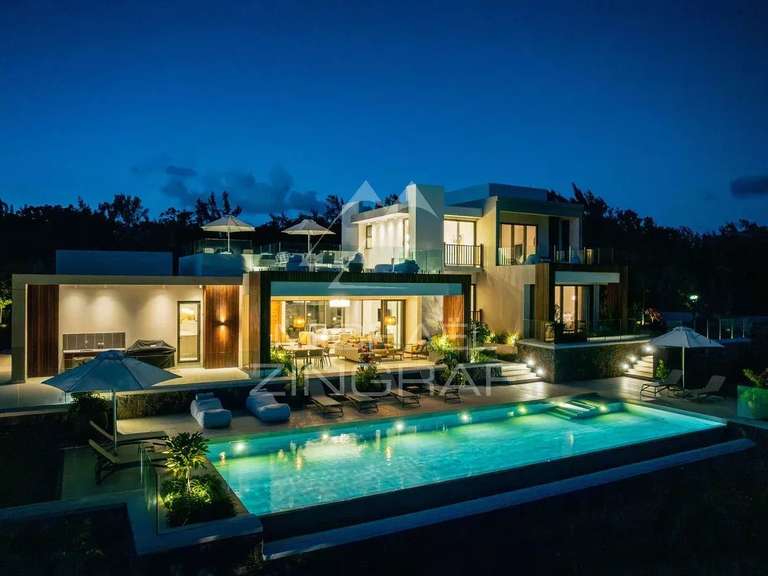 Villa saint-gilles-les-bains - 4 bedrooms - 353m²