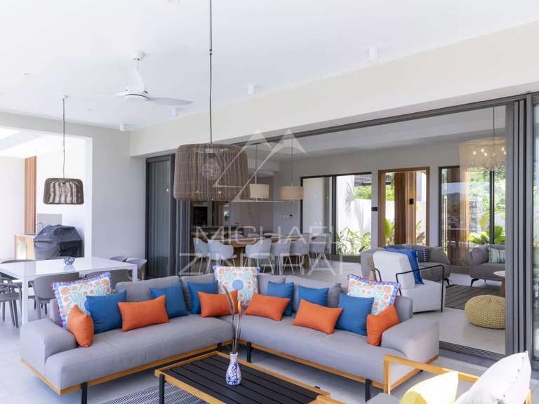 Villa saint-gilles-les-bains - 4 bedrooms - 353m²