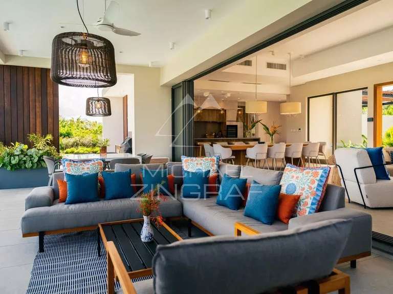 Villa saint-gilles-les-bains - 4 bedrooms - 353m²