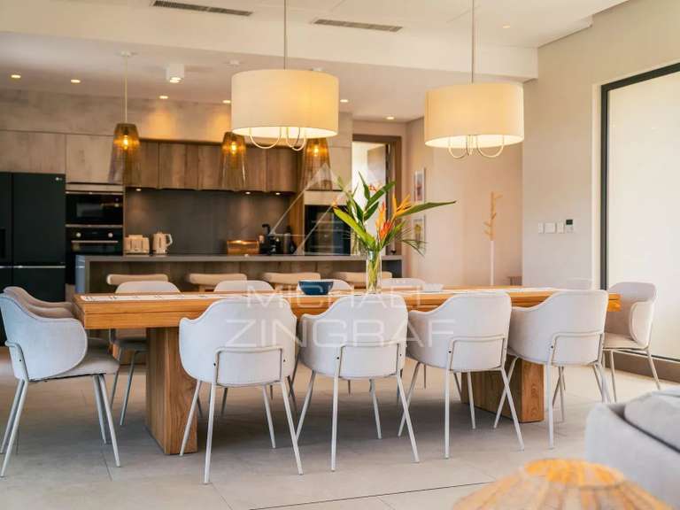 Villa saint-gilles-les-bains - 4 bedrooms - 353m²