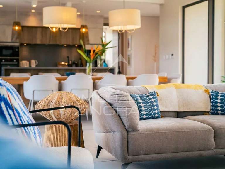 Villa saint-gilles-les-bains - 4 bedrooms - 353m²