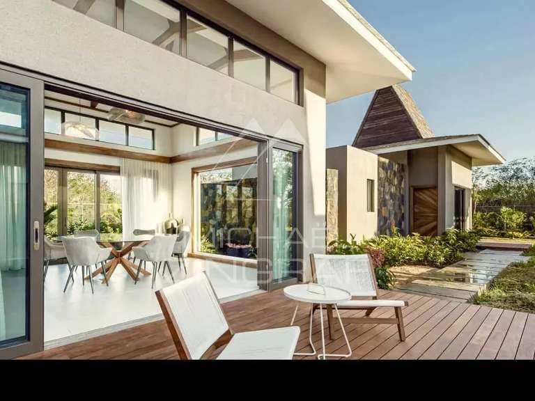 Villa saint-gilles-les-bains - 5 bedrooms - 262m²