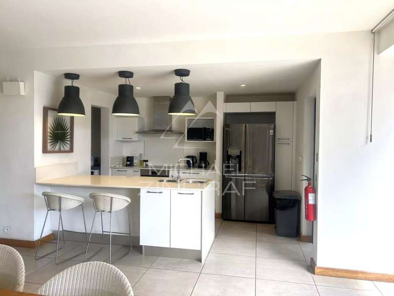 Villa saint-gilles-les-bains - 3 bedrooms - 152m²